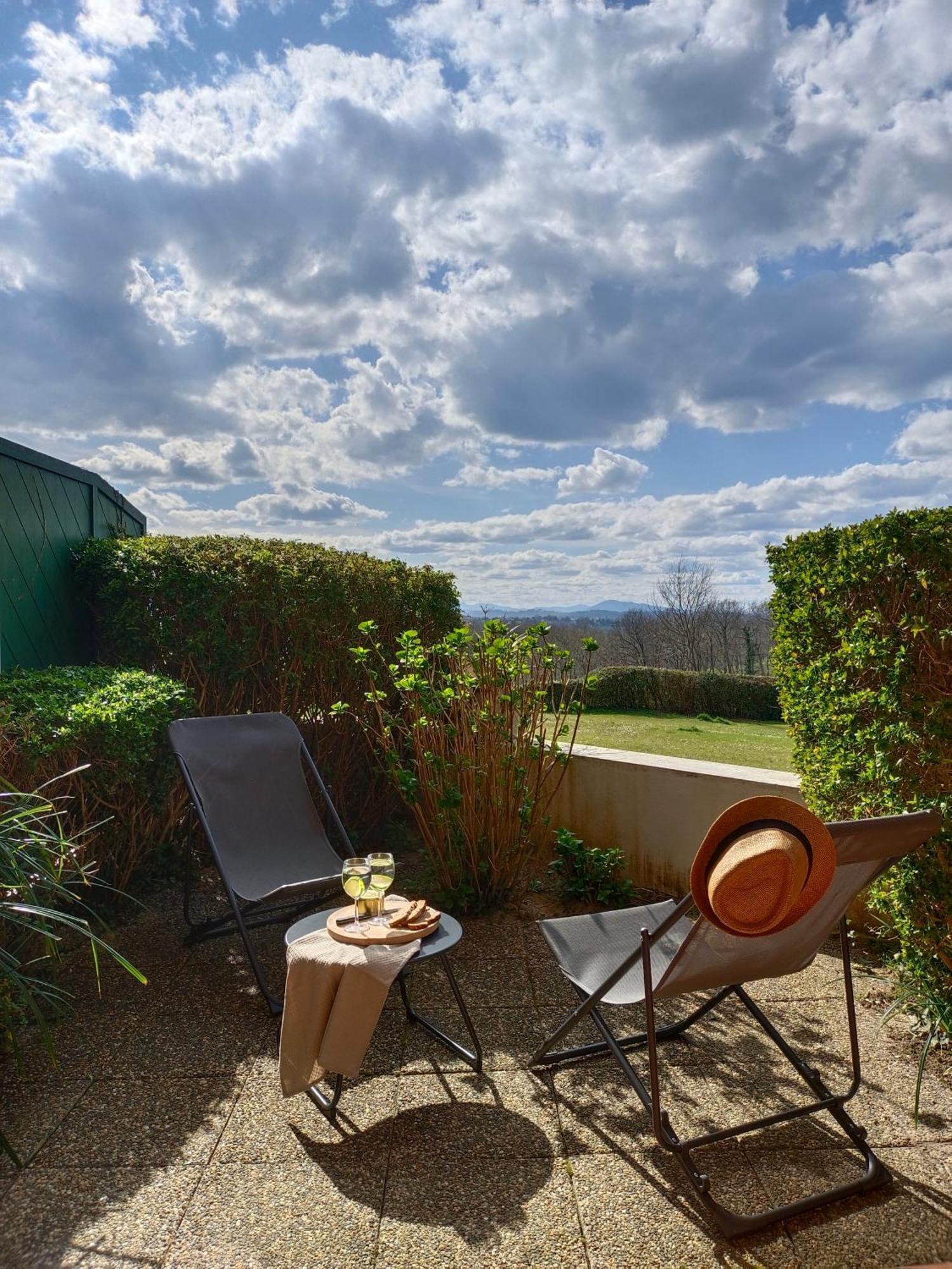 Appartement T1 Bis Avec Piscine Vue Golf Et Montagnes à Arcangues Extérieur photo