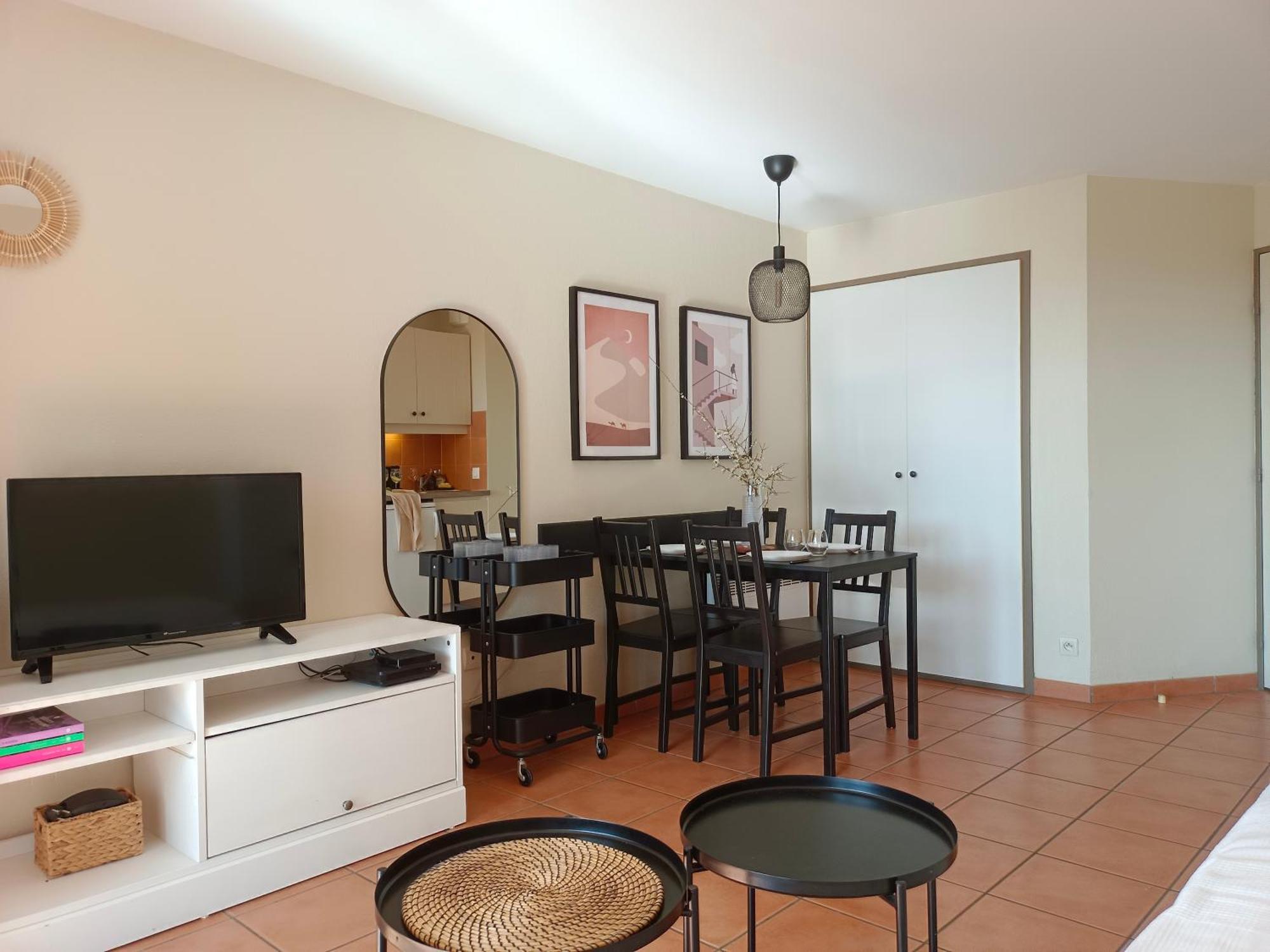 Appartement T1 Bis Avec Piscine Vue Golf Et Montagnes à Arcangues Extérieur photo
